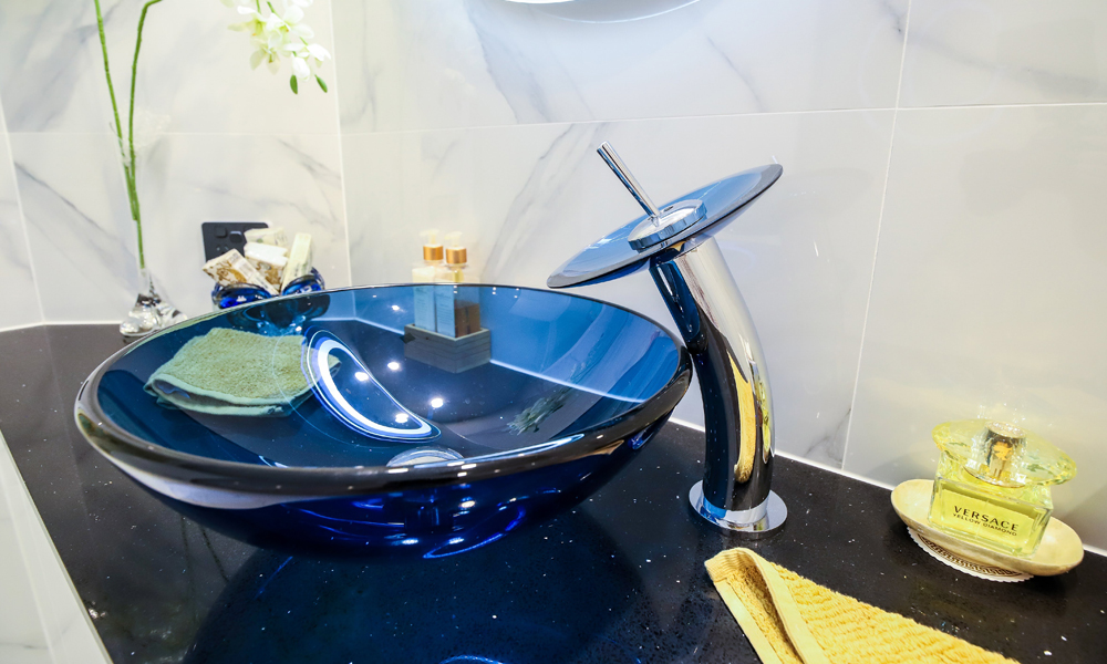 Glass Basin & Mixer Tap