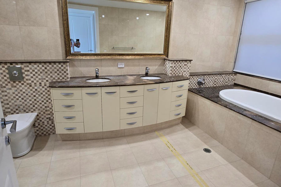 Old vanity and old bathtub - Hope Island Gold Coast