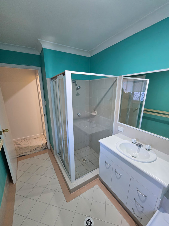 Bathroom combination renovation before